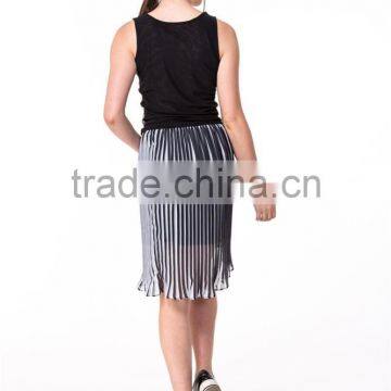 2017 New Arrival Lovely 2 Pieces Set Christmas Beaded Top and Pleated White & Black Skirt photo-2
