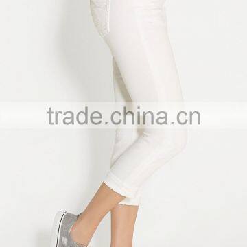 Silver Jeans Suki High Rise Capri in White #82514 photo-2