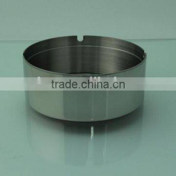 Thickening Round Tabletop Metal Ashtray With Rotatable Lid photo-2