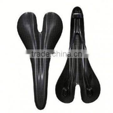 Weight light new product 2016 hot road bicycle or mountain bike carbon fiber saddle beautiful