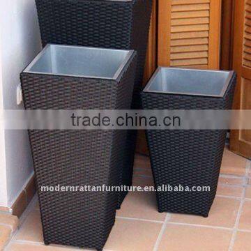 Garden planter - rattan flower pot