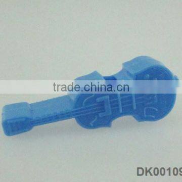 Newest Style Violin Promotion Whistle