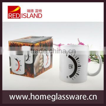 2016 popular creative decoration color changed ceramic mug