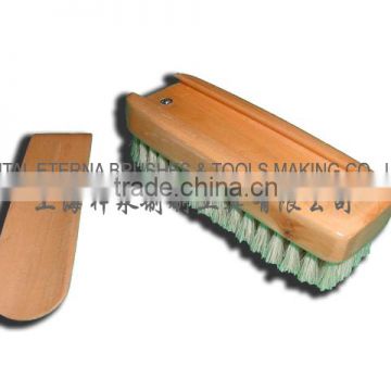 WOODEN SHOE BRUSH