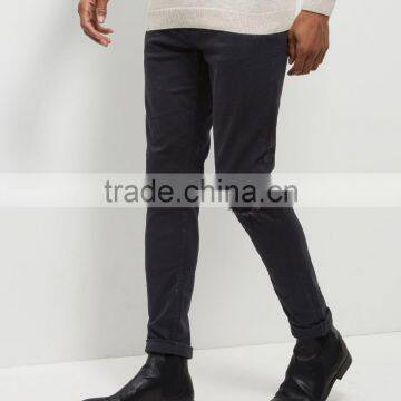 Man Black Ripped Knee Denim Skinny Jeans photo-2