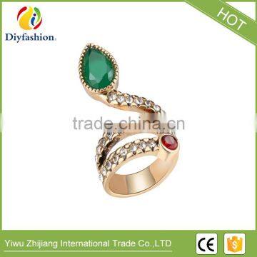 Animal Ring Jewelry For Women Finger Fashion Accessories Retro Gold Green Stone Snake Ring Party Gift