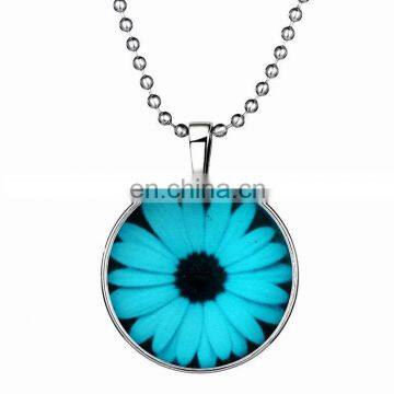 White Daisy Shape Fashion Personal Luminous Blue Light Pendant Necklace