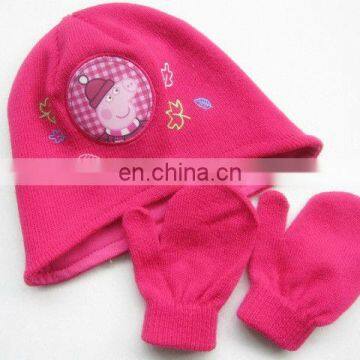 Lovely customized children's cartoon knitted tipped beanie with earflaps kids winter cartoon applique print toque and gloves set