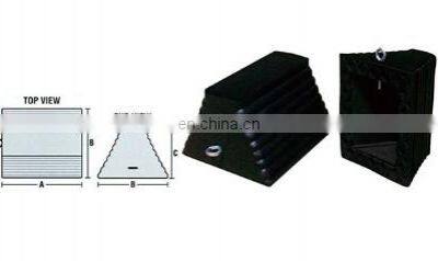 Black Rubber Wheel Chock Parking Stopper Block Load Bearing 30 Tons