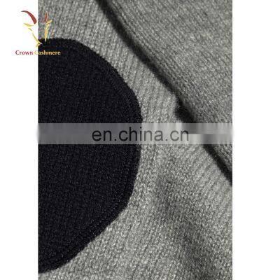 Модный женский свитер с вставками на локтях photo-5