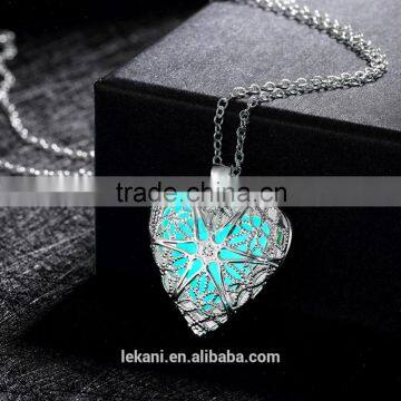 2016 Hot Selling Amber Necklace With Heart Shaped Locket Luminous Stone Pendants photo-3