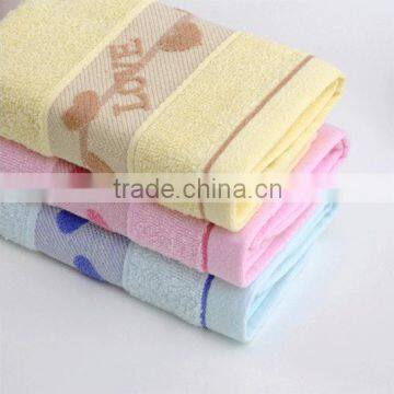 Cheap 100% Cotton LOVE Heart Jacquard Design Towel Cheap Wholesale Hand Towels photo-3
