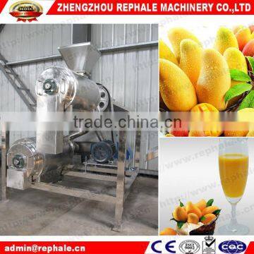 Mango stoning and pulping machine