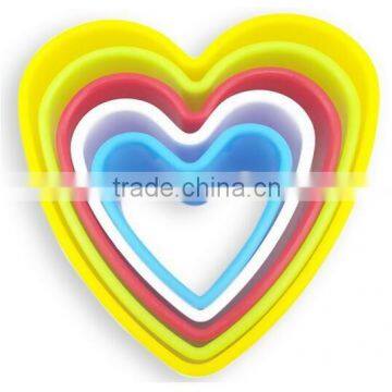 set of 5 heart shaped cookie cutter