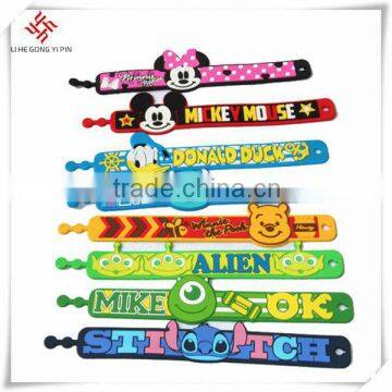 Carton custom silicone wristband gift items for children