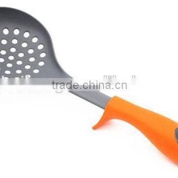 Self Standing Nylon Non-stick Skimmer