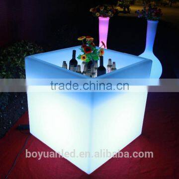 Plastic LED 16 Colors Changing Glowing Cubic Ice Bucket for Wine photo-4