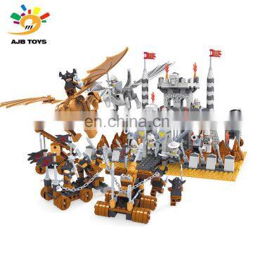 Factory price 790PCS high quality plastic building castle blocks toy for kids