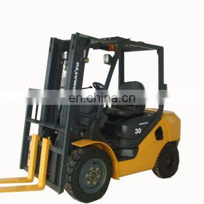Mini Size Komatsu Used Manual Forklifting Komatsu FD30 Forklift for Sale photo-2