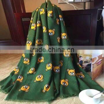 New Design Ladies Fashion Fringed Little Bear Printed Cashmere Poncho photo-5