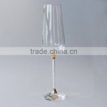 2015 New Design Crystal Drinking Wine Glass with Diamond Stem