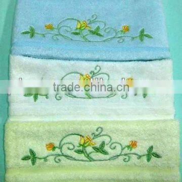 100 cotton flower embroidery bath towel/ hotel towel