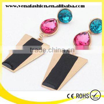 Europe Style Acrylic Material Free Sample Diamond Earring photo-3