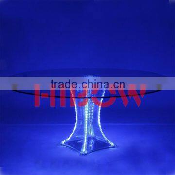 clear plastic dining table