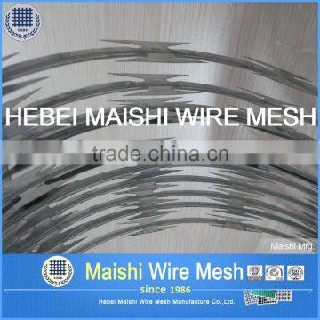 Hot Dipped Galvanized Steel Razor Wire Rolls photo-4
