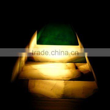 Onyx color pyramid lamp ID: lamp02