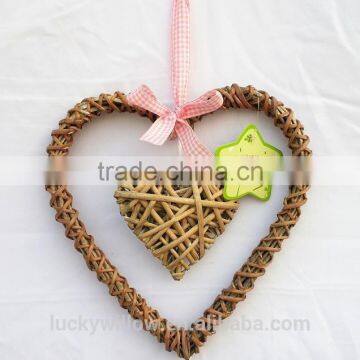 Wholesale wicker hearts with rebbon