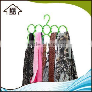 NBRSC Shipment in time Plastic Scarf Hanger 15 Holes Scarf Organizer Belt Hook Silk Tower Rack