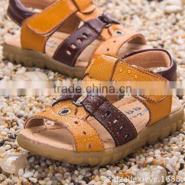 Zm35582a Summer Kids Sport Shoes New Designs Leather Flat Sandals photo-2