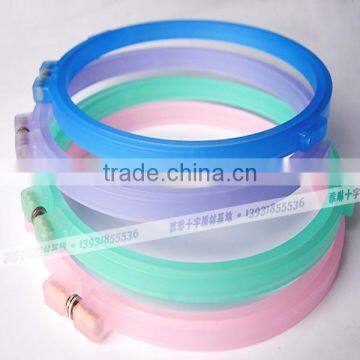 Colorful Cross Stitch Embroidery Hoop Plastic Frosted Embroidery Hoop Hand Hoops Tambour 24cm photo-4