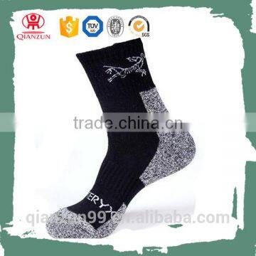 Wholesale sport custom athletic socks running