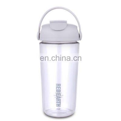 Plastic drinking water bottle  620ml tritan material with custom logo