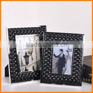 Cheap European neo-classical metal photo frame ornaments fashion creative combination photo frame swing sets soft furnishings XJ