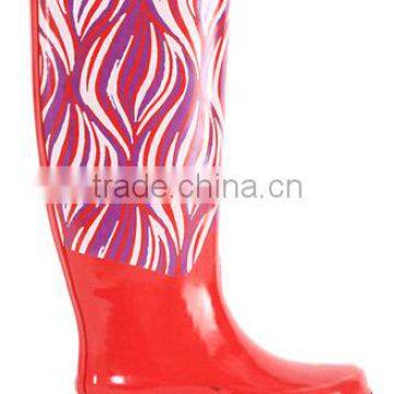 women red rubber rain boots