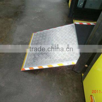 Fold Manual Wheelchair Loading Ramp for Bus