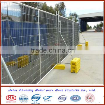 Outdoor event temporary fence