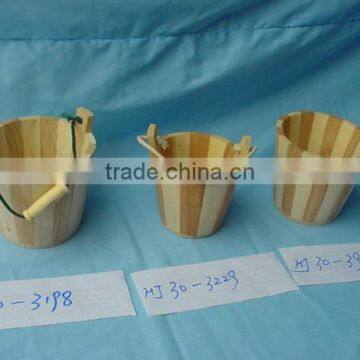 Solid wooden bucket