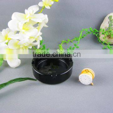 Glass Material and Black Colored Type Colored Glass Ashtray photo-2