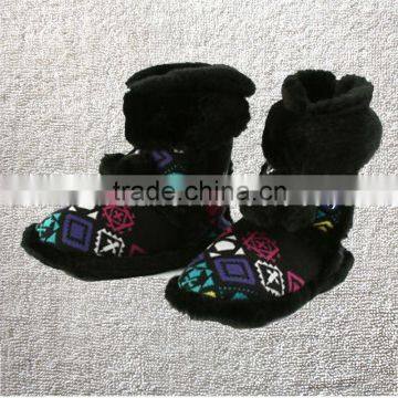 Premium quality knitted women indoor boots