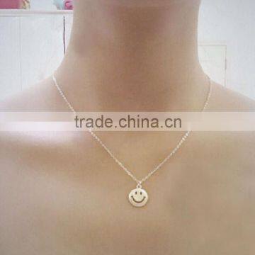 Yiwu factory wholesale fashion cute smile face pendant necklace