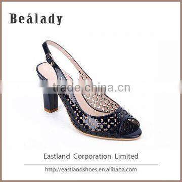 Factory wholesale soft peep toe patent leather women shoes sandals