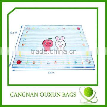 Laminated woven polypropylene mat