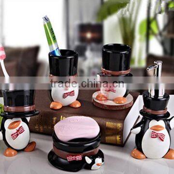 Customized Little penguin bathroom set 5pcs tooth brush holder soap box shampoo bottle China Factory