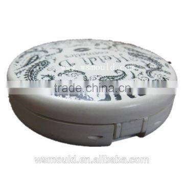 Plastic injection mold for make-up casing with mirror inserted