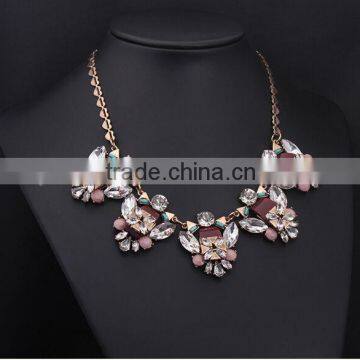 New arrvial plating imitation gold zinc alloy acrylic stone glass stone statement necklace