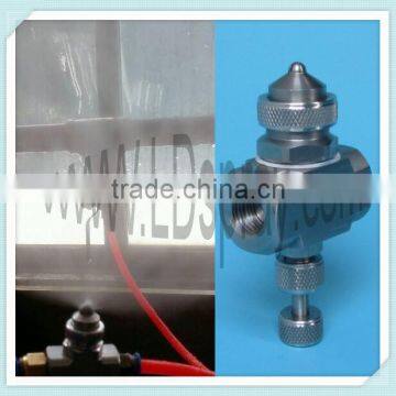 Liquid and air internal mixing flat fan spraying atomizing nozzles